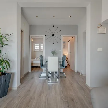 Zaja Apartment