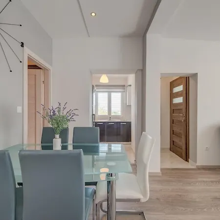 Apartment Zaja *